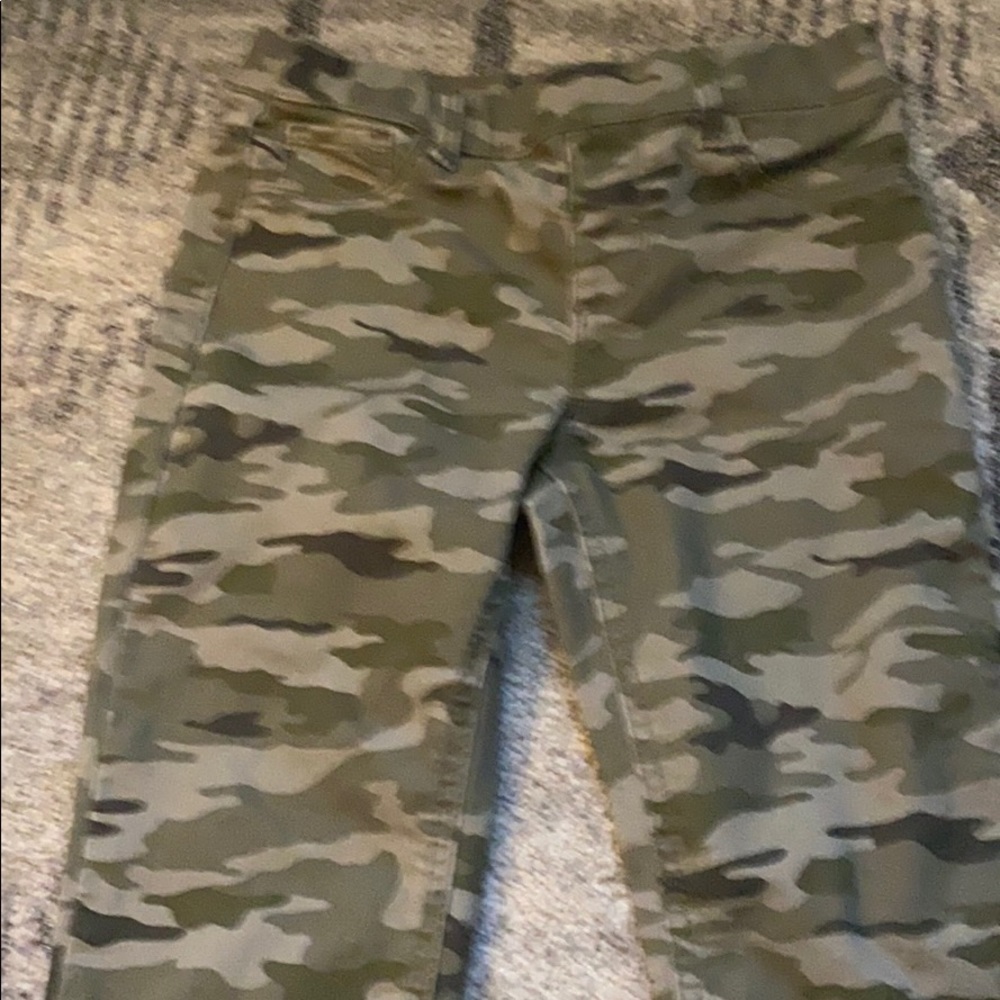 Green army printed jeans size7-8